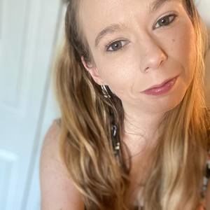 Meet your Posher, Brenna